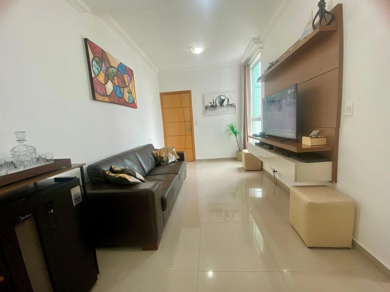 APARTAMENTO | 02 QUARTOS | 01 SUÍTE | 02 BANHEIROS | 01 VAGA: 2ª foto da galeria de imagens do imóvel