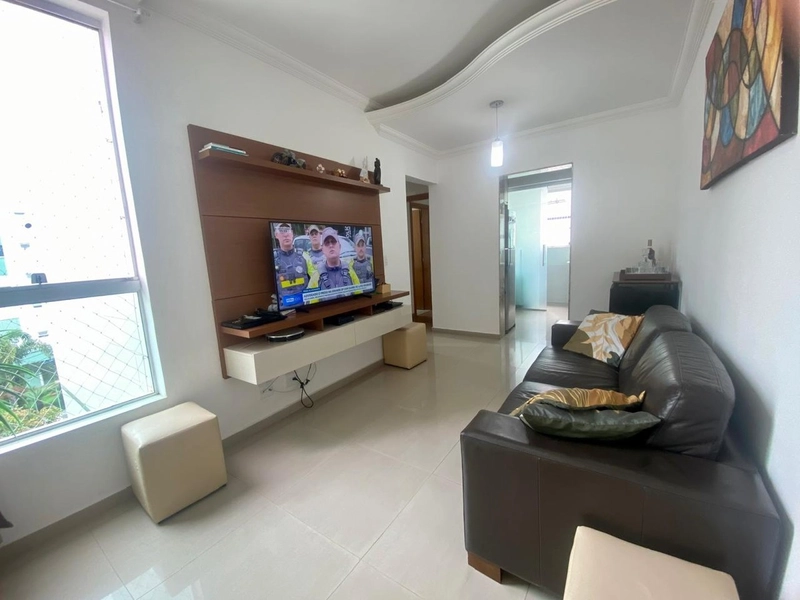 APARTAMENTO | 02 QUARTOS | 01 SUÍTE | 02 BANHEIROS | 01 VAGA