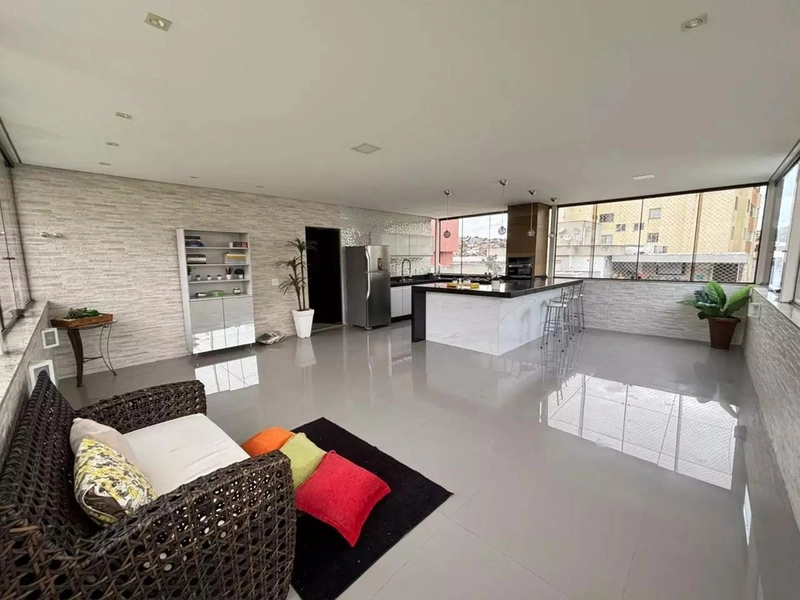 COBERTURA MOBILIADA | 4 QUARTOS| 2 SUITES | 03 BANHEIROS| 3 VAGAS