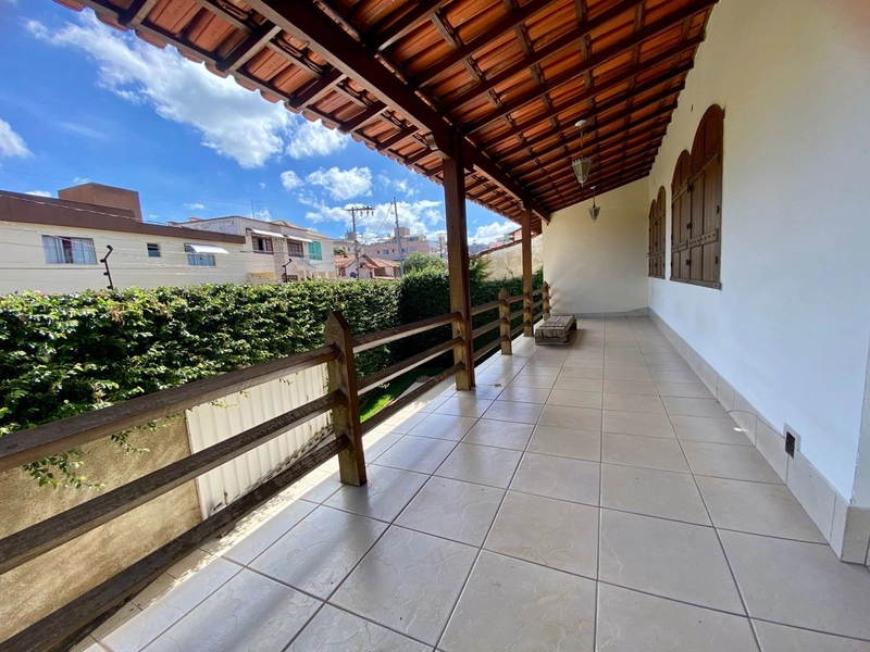 CASA | 3 QUARTOS | 02 SUÍTES | 04 BANHEIROS | 06 VAGAS BAIRRO PAQUETÁ: 7ª foto da galeria de imagens do imóvel