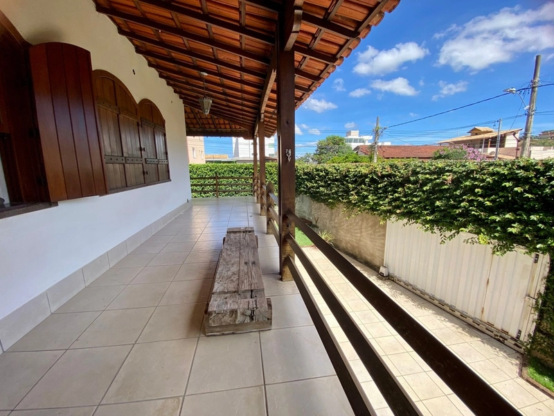 CASA | 3 QUARTOS | 02 SUÍTES | 04 BANHEIROS | 06 VAGAS BAIRRO PAQUETÁ: 5ª foto da galeria de imagens do imóvel