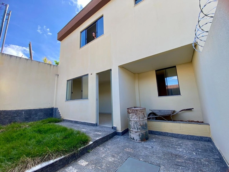 CASA DUPLEX | 02 QUARTOS | 03 BANHEIROS | 1 VAGA: 2ª foto da galeria de imagens do imóvel