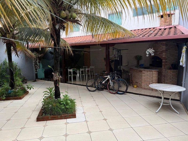 LINDA CASA Á VENDA | BAIRRO ARVOREDO | 02 QUARTOS | SUITE | BANHEIROS