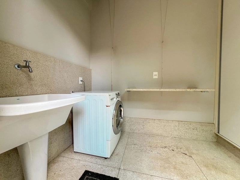 CASA ALTO PADRÃO | 3 QUARTOS | 01 SUÍTES | 03 BANHEIROS | 4 VAGAS: 10ª foto da galeria de imagens do imóvel