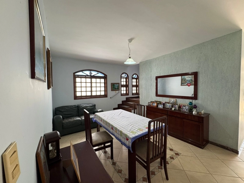 CASA | 5 QUARTOS | 02 SUÍTES | 04 BANHEIROS | 3 VAGAS: 9ª foto da galeria de imagens do imóvel