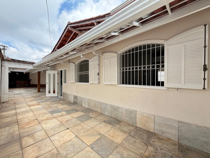 CASA LINEAR|3 QUARTOS| 1 SUITE| 2 BANHEIROS| 3 VAGAS: 2ª foto da galeria de imagens do imóvel