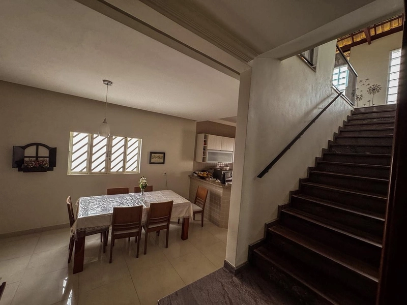 BELÍSSIMA CASA Á VENDA | BAIRRO  ALIPIO DE MELO  | 5 QUARTOS | SAUNA: 8ª foto da galeria de imagens do imóvel