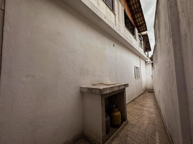 BELÍSSIMA CASA Á VENDA | BAIRRO  ALIPIO DE MELO  | 5 QUARTOS | SAUNA: 31ª foto da galeria de imagens do imóvel