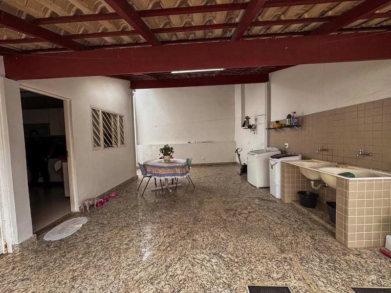 BELÍSSIMA CASA Á VENDA | BAIRRO  ALIPIO DE MELO  | 5 QUARTOS | SAUNA: 43ª foto da galeria de imagens do imóvel