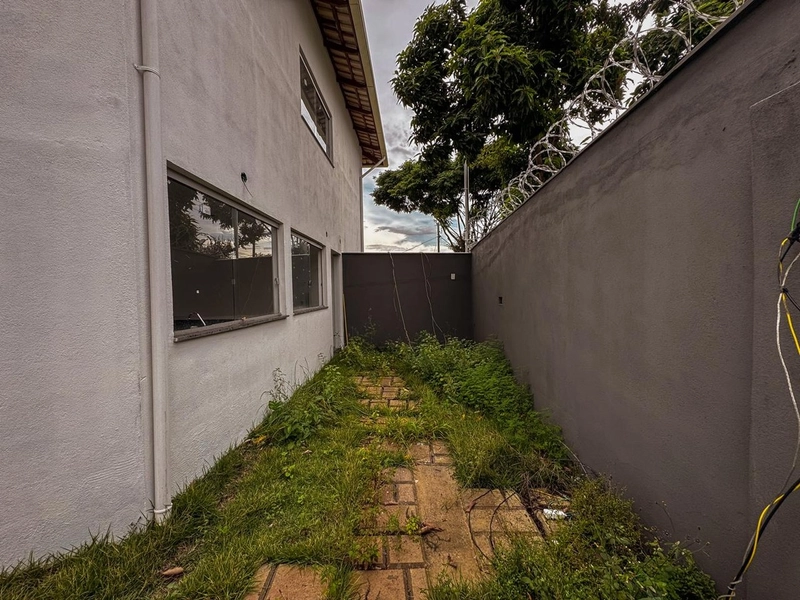 BELÍSSIMA CASA GEMINADA INDIVIDUAL Á VENDA: 4ª foto da galeria de imagens do imóvel