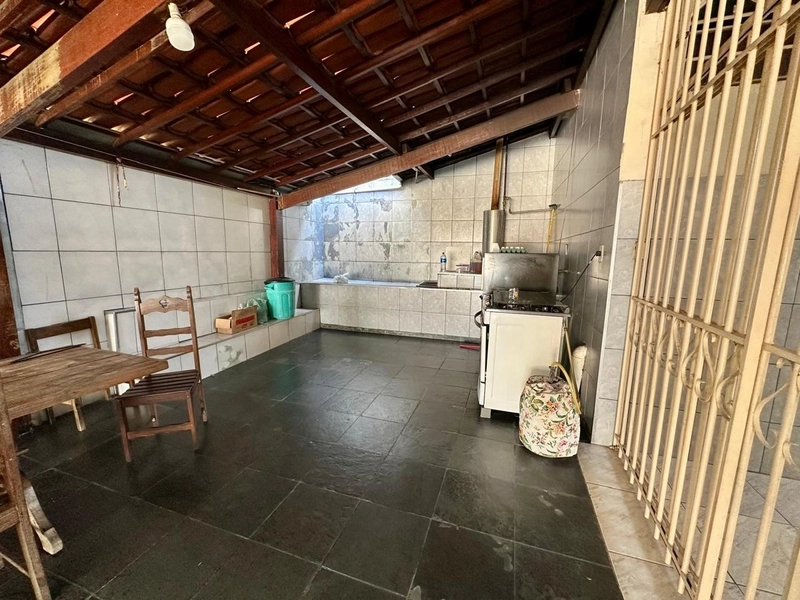 CASA  | BAIRRO COQUEIROS  | 3 QUARTOS  | 3 VAGAS | R$ 3.500,00: 6ª foto da galeria de imagens do imóvel