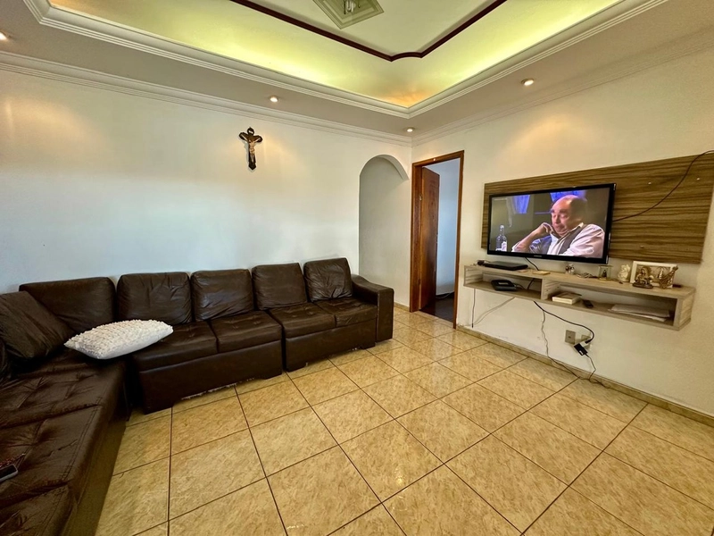 CASA  | BAIRRO COQUEIROS  | 3 QUARTOS  | 3 VAGAS | R$ 3.500,00: 8ª foto da galeria de imagens do imóvel