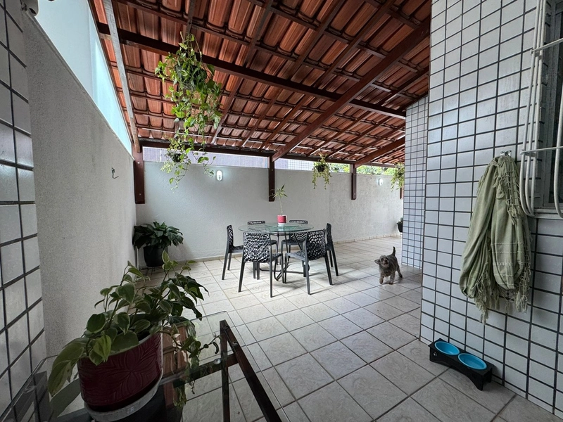 ÁREA PRIVATIVA | 3 QUARTOS | 01 SUÍTE | 01 BANHO SOCIAL| DCE COMPLETO