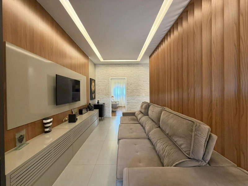 BELÍSSIMA CASA Á VENDA NO ALIPIO DE MELO. 03 QUARTOS: 3ª foto da galeria de imagens do imóvel