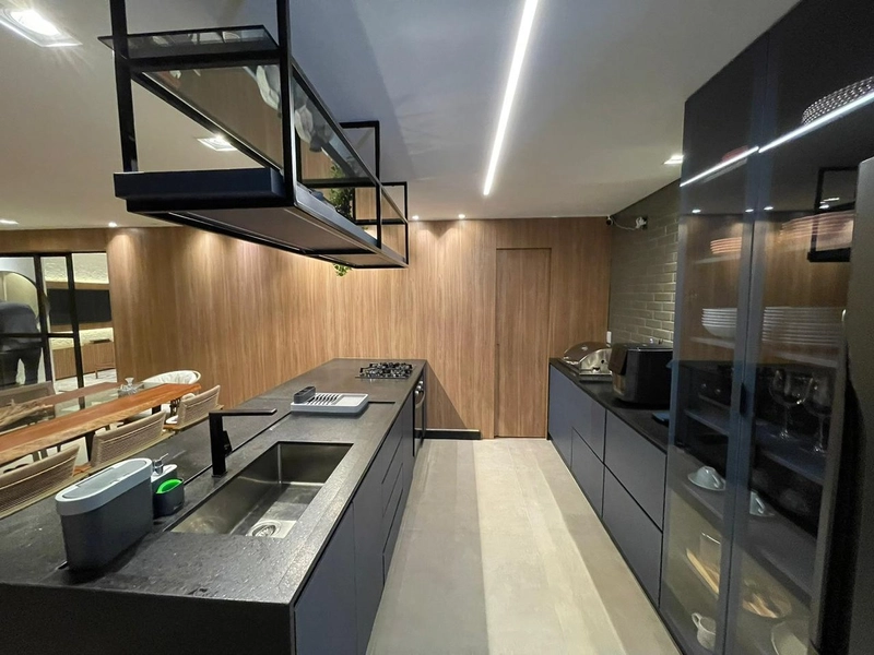 4 Quartos | 2 Vagas | 240m² | Elevador: 20ª foto da galeria de imagens do imóvel