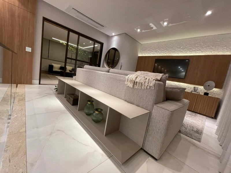 4 Quartos | 2 Vagas | 240m² | Elevador: 13ª foto da galeria de imagens do imóvel