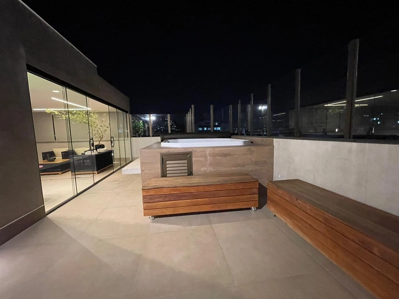 4 Quartos | 2 Vagas | 240m² | Elevador: 3ª foto da galeria de imagens do imóvel