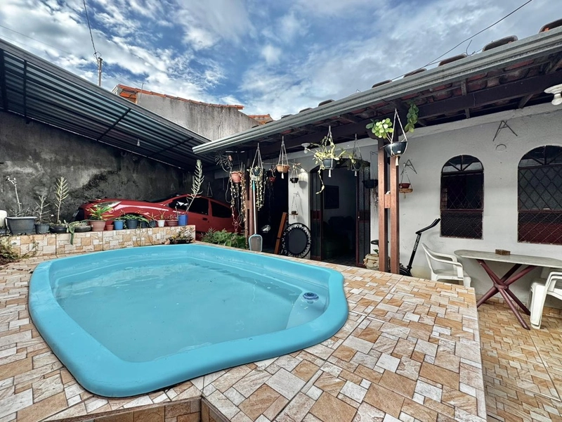 CASA INDIVIDUAL Á VENDA NO CARAJÁS (PRÓXIMO AO CABRAL)| 3 QUARTOS