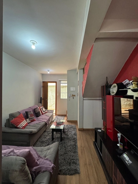 CASA GEMINADA COLETIVA I 2 QUARTOS I 2 BANHEIROS I 1 VAGA