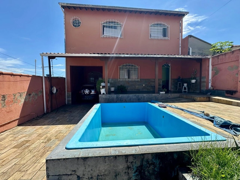 3 QUARTOS | 2 BANHEIROS | 5 VAGAS|