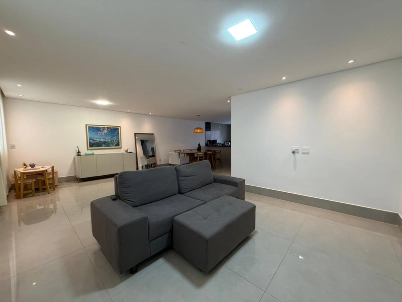 CASA EM CONDOMÍNIO 3 QUARTOS| 3 BANHEIROS| 1 SUITE | 4 VAGAS: 3ª foto da galeria de imagens do imóvel