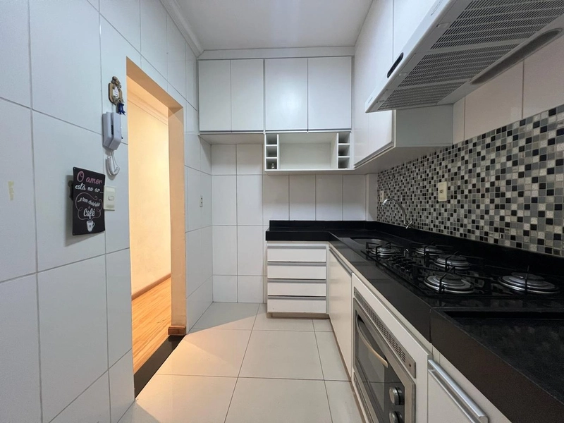 APARTAMENTO Á VENDA | TODO REFORMADO | BAIRRO SERRANO: 5ª foto da galeria de imagens do imóvel