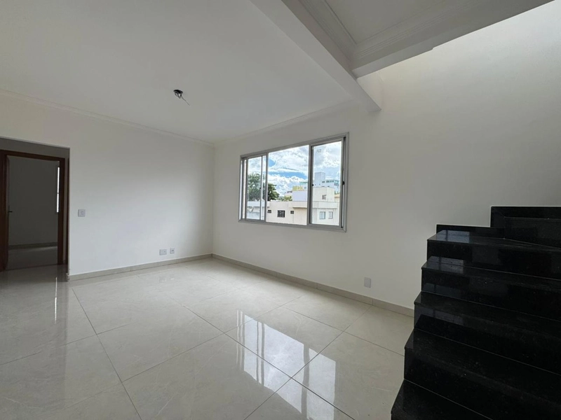 Cobertura a Venda no Bairro Cabral | 3 Quartos  | 2 banheiros | 180m²: 7ª foto da galeria de imagens do imóvel