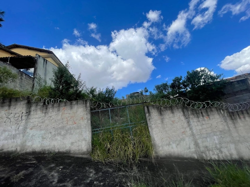 Lote plano no bairro Arvoredo, excelente opção para investidor!: 5ª foto da galeria de imagens do imóvel