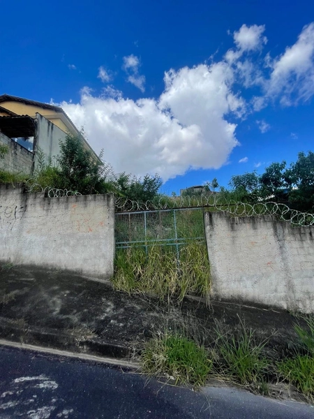 Lote plano no bairro Arvoredo, excelente opção para investidor!: 4ª foto da galeria de imagens do imóvel