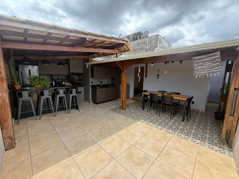 COBERTURA | 4 QUARTOS | 1 SUITE| 2 BANHEIROS| 2 VAGAS: 3ª foto da galeria de imagens do imóvel