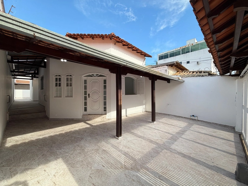 CASA LINEAR|3 QUARTOS| 2 SUITES| 3 BANHEIROS| 3 VAGAS: 1ª foto da galeria de imagens do imóvel