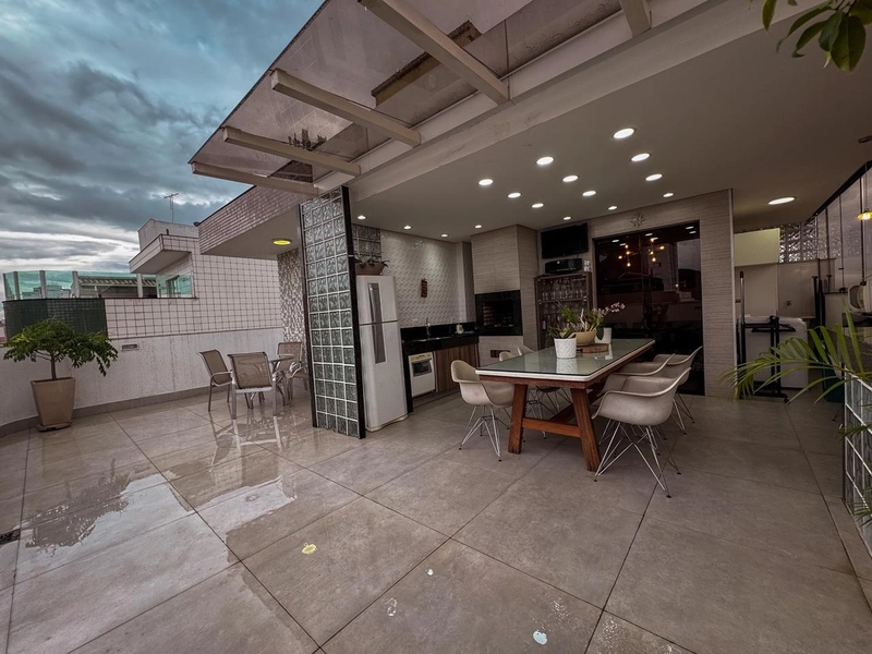 COBERTURA |  4 QUARTOS | 1 SUÍTE | 2 VAGAS | 3 BANHEIROS | ELEVADOR