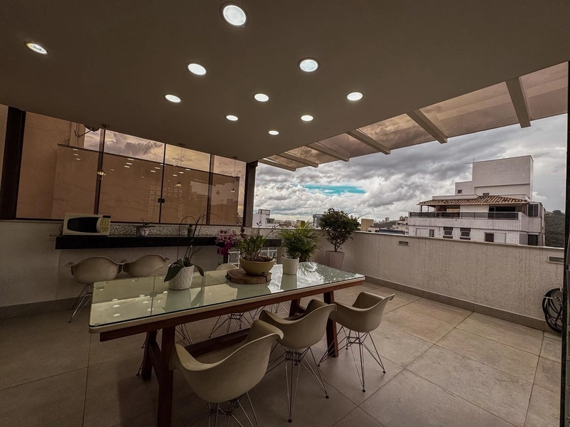 COBERTURA |  4 QUARTOS | 1 SUÍTE | 2 VAGAS | 3 BANHEIROS | ELEVADOR: 2ª foto da galeria de imagens do imóvel