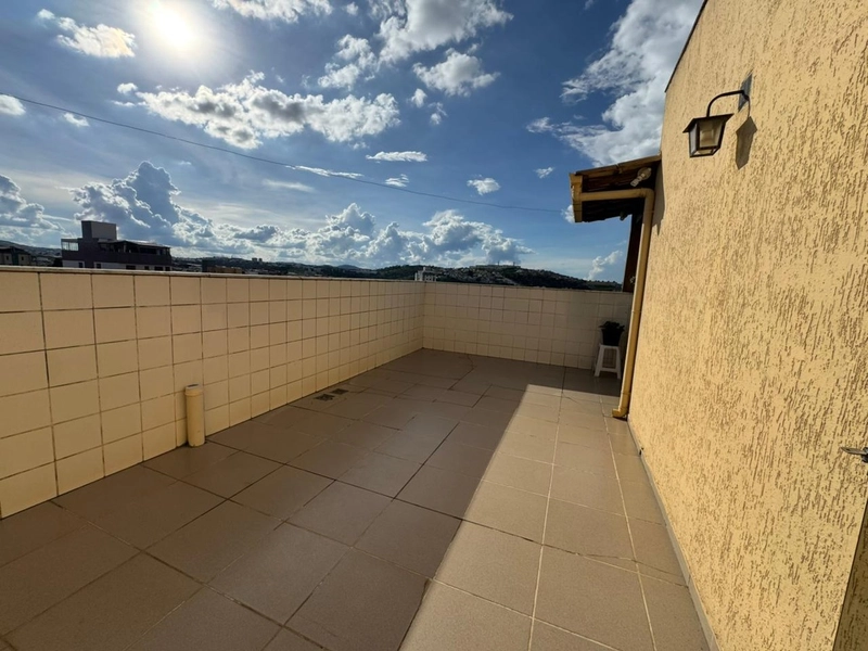 COBERTURA  | 3 QUARTOS | 1 BANHEIRO| 02 VAGAS DEMARCADA E COBERTA: 3ª foto da galeria de imagens do imóvel