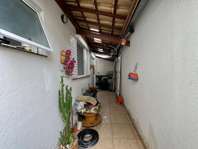 ÁREA PRIVATIVA | 2 QUARTOS  |  1 BANHEIROS | 2 VAGAS PARALELAS