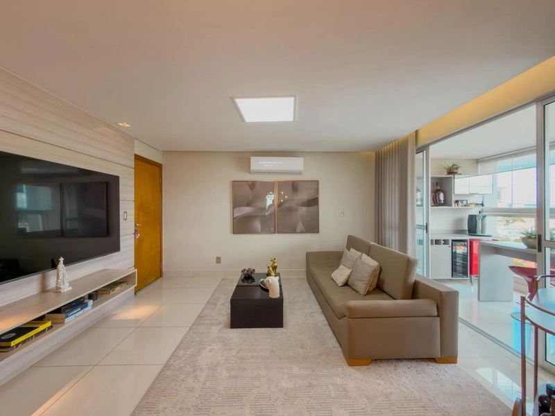 Apartamento com varanda gourmet e vista definitiva em todas as janelas: 4ª foto da galeria de imagens do imóvel