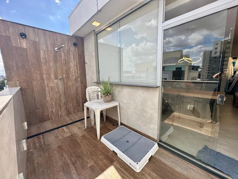 COBERTURA À VENDA NO BAIRRO MANACÁS | 2 QUARTOS | SUÍTE | 3 BANHEIROS: 1ª foto da galeria de imagens do imóvel