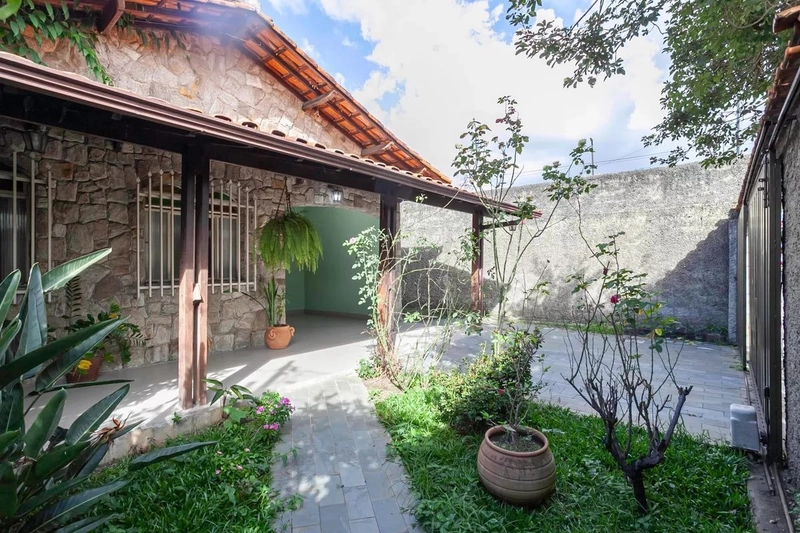 CASA LINEAR|3 QUARTOS| 1 SUITE| 2 BANHEIROS| 2 VAGAS: 2ª foto da galeria de imagens do imóvel