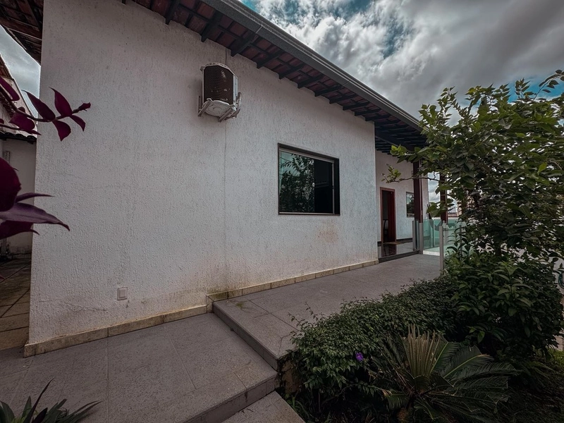 BELÍSSIMA CASA À VENDA NO BAIRRO CAIÇARA | 3 QUARTOS | 02 SUÍTES: 4ª foto da galeria de imagens do imóvel