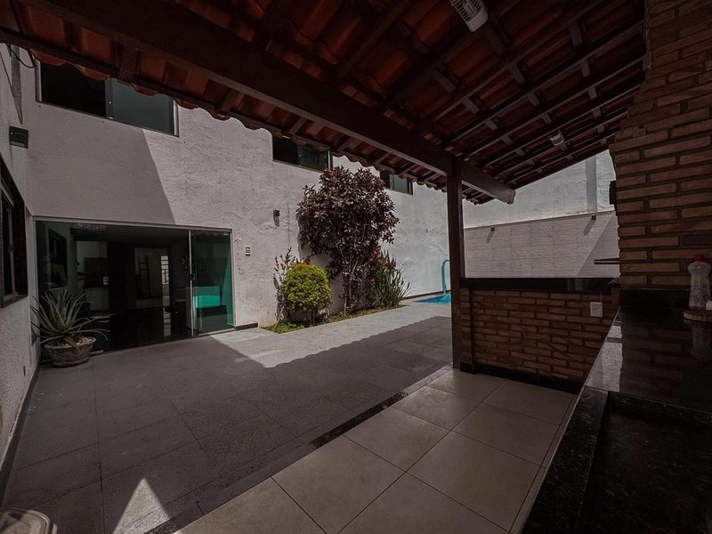 BELÍSSIMA CASA À VENDA NO BAIRRO CAIÇARA | 3 QUARTOS | 02 SUÍTES: 8ª foto da galeria de imagens do imóvel