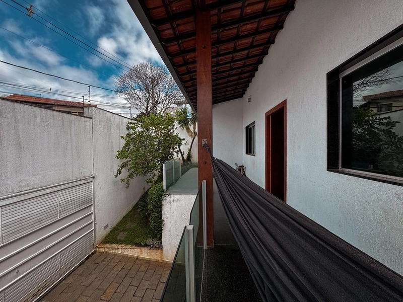 BELÍSSIMA CASA À VENDA NO BAIRRO CAIÇARA | 3 QUARTOS | 02 SUÍTES: 6ª foto da galeria de imagens do imóvel