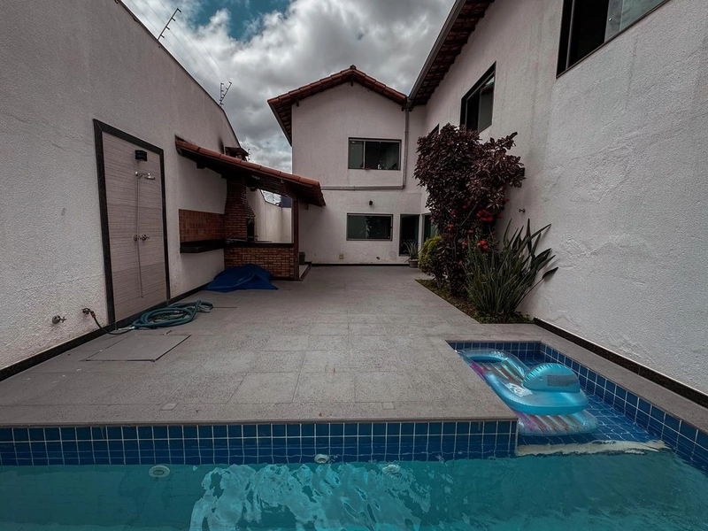 BELÍSSIMA CASA À VENDA NO BAIRRO CAIÇARA | 3 QUARTOS | 02 SUÍTES: 7ª foto da galeria de imagens do imóvel