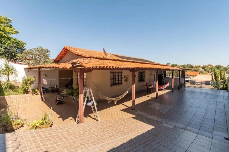 CASA LINEAR A VENDA 3 QUARTOS| 1 SUITE| 2 BANHEIROS| 6 VAGAS: 3ª foto da galeria de imagens do imóvel