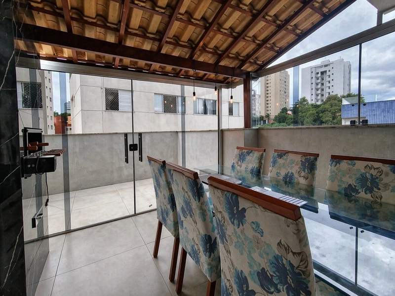 COBERTURA COM ELEVADOR | 105M² | 02 Q | 01 VG PILOTIS | MANACÁS: 3ª foto da galeria de imagens do imóvel