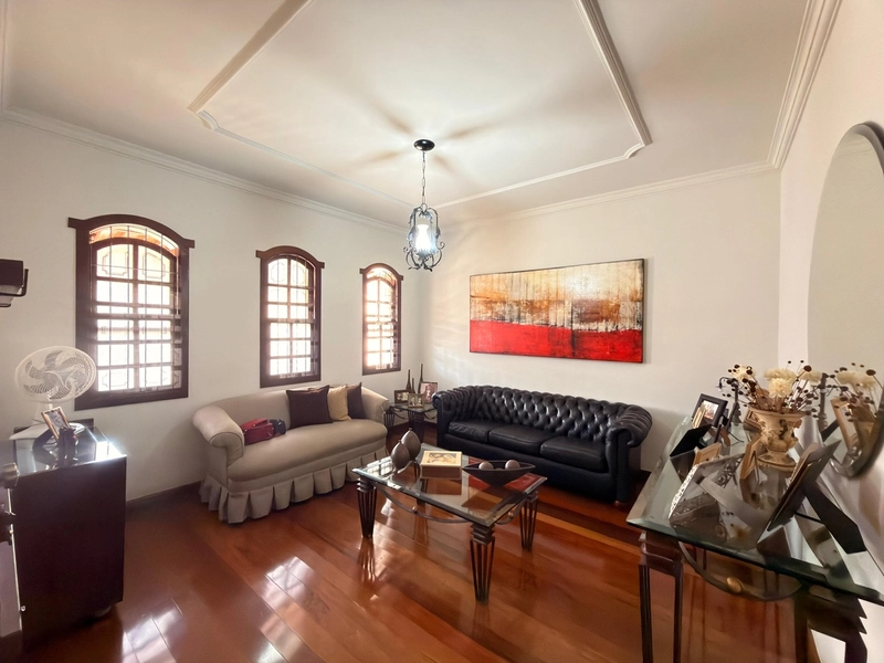 CASA LINEAR ESTILO COLONIAL À VENDA NO  BAIRRO SANTA AMÉLIA: 14ª foto da galeria de imagens do imóvel