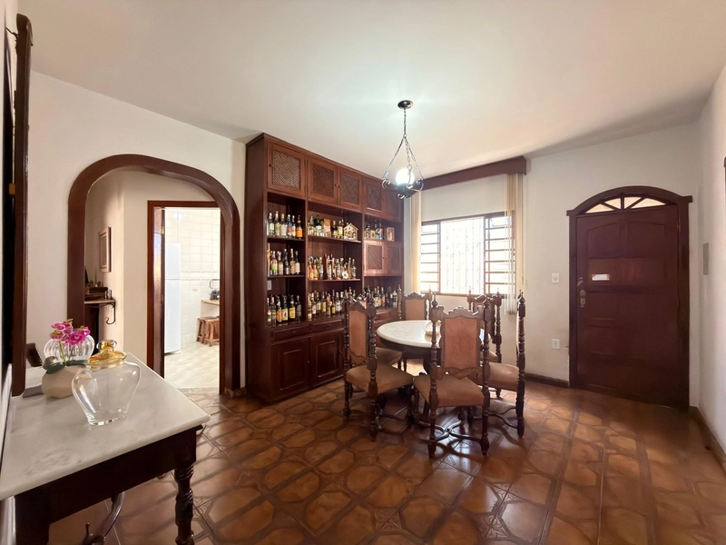 CASA LINEAR ESTILO COLONIAL À VENDA NO  BAIRRO SANTA AMÉLIA: 9ª foto da galeria de imagens do imóvel