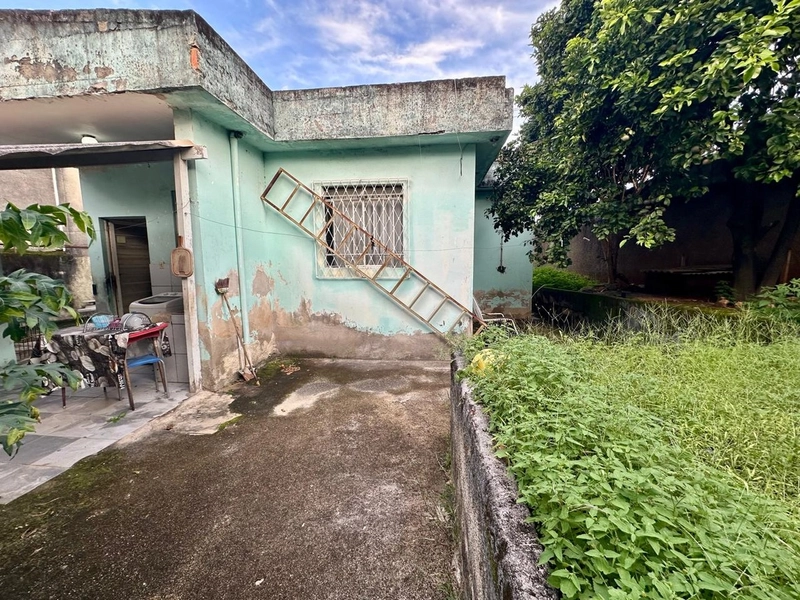 CASA PARA  REFORMAR  À VENDA | 3 QUARTOS| 1 BANHEIRO | 2 VAGAS: 4ª foto da galeria de imagens do imóvel