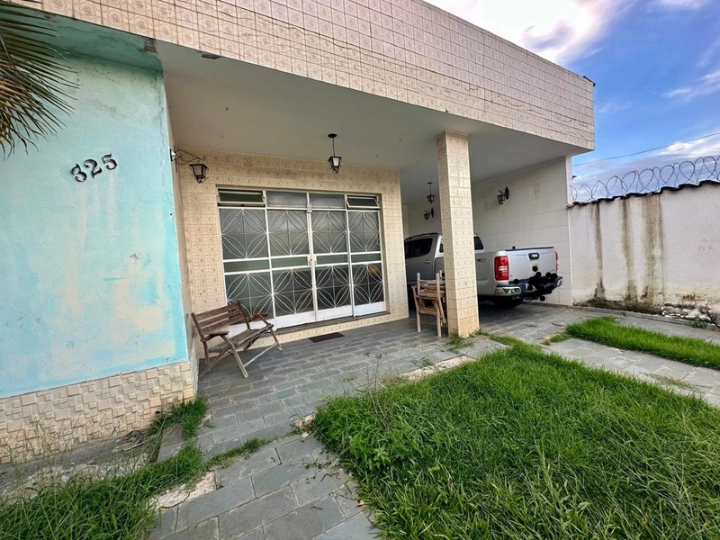 CASA PARA  REFORMAR  À VENDA | 3 QUARTOS| 1 BANHEIRO | 2 VAGAS: 1ª foto da galeria de imagens do imóvel