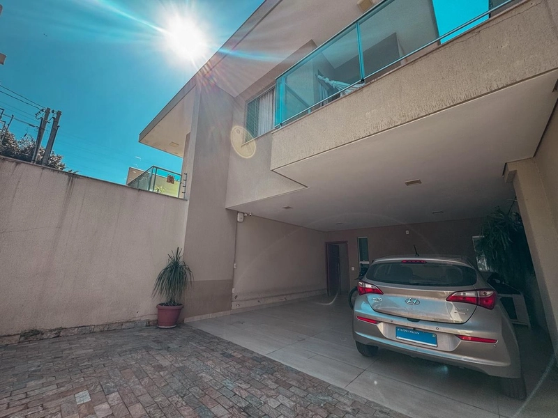 CASA GEMINADA INDIVIDUAL Á VENDA NO BAIRRO XANGRILÁ | ALTO PADRÃO: 3ª foto da galeria de imagens do imóvel