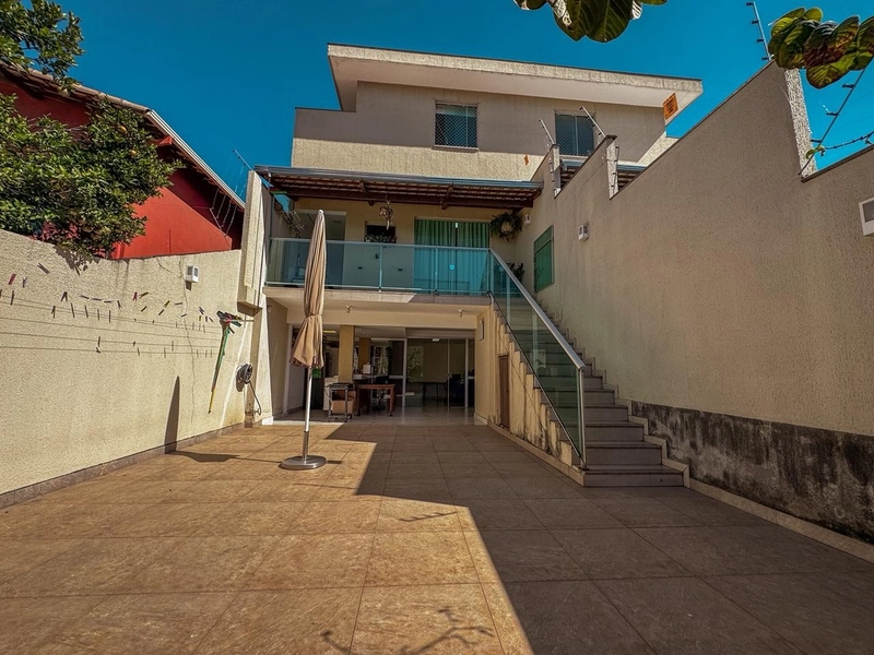 CASA GEMINADA INDIVIDUAL Á VENDA NO BAIRRO XANGRILÁ | ALTO PADRÃO: 1ª foto da galeria de imagens do imóvel